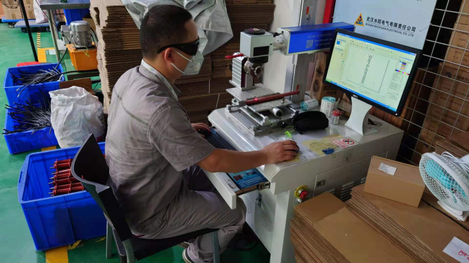Первая партия разрядника, разработанного для поставки на объекты SGCC была отправлена для проведения опытной эксплуатации в провинции Гуанси (Guangxi)